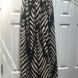 Long Skirt Stripes Beige/ Black  Rubber om waist